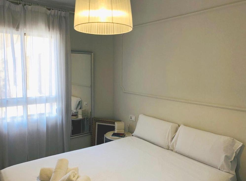 Apartamento A 50 Metros De La Playa Malagueta Con Vistas Al Mar Málaga Esterno foto